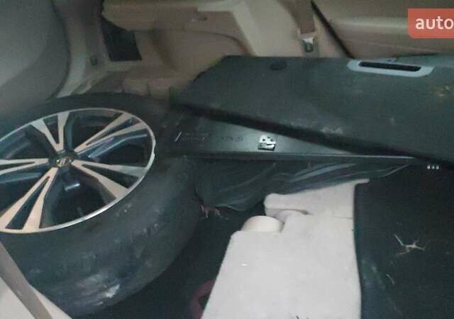 Белый Ниссан Rogue, объемом двигателя 2.49 л и пробегом 81 тыс. км за 7500 $, фото 8 на Automoto.ua