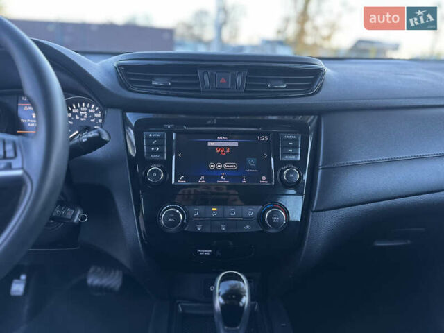 Білий Ніссан Rogue, об'ємом двигуна 2.49 л та пробігом 90 тис. км за 14200 $, фото 31 на Automoto.ua