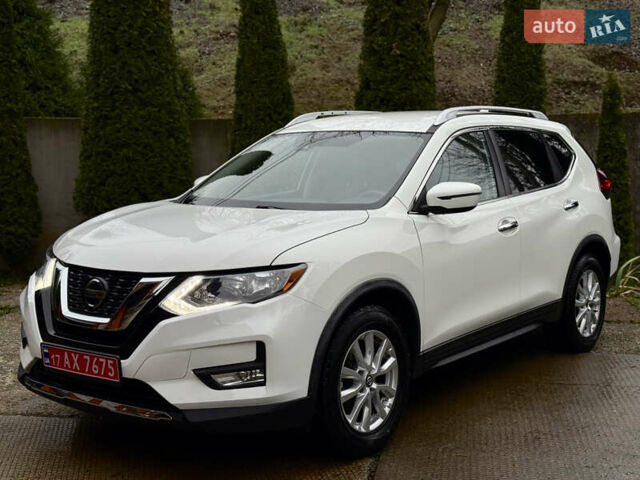 Белый Ниссан Rogue, объемом двигателя 2.5 л и пробегом 138 тыс. км за 13900 $, фото 12 на Automoto.ua