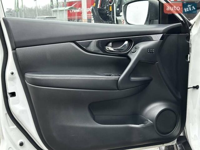 Белый Ниссан Rogue, объемом двигателя 2.49 л и пробегом 86 тыс. км за 20999 $, фото 18 на Automoto.ua