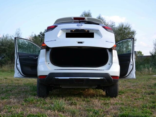 Білий Ніссан Rogue, об'ємом двигуна 2.5 л та пробігом 76 тис. км за 11000 $, фото 6 на Automoto.ua