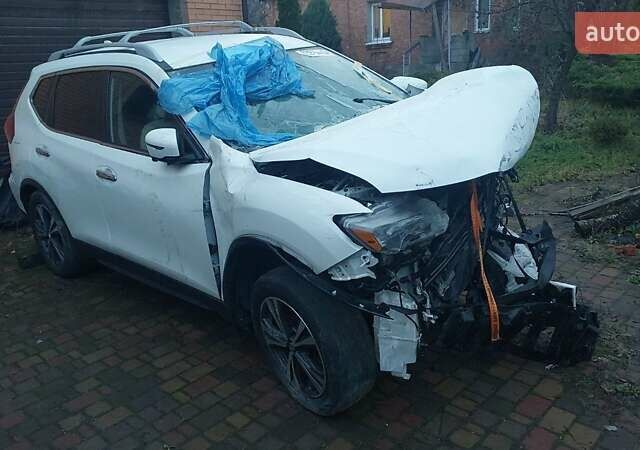 Белый Ниссан Rogue, объемом двигателя 2.49 л и пробегом 81 тыс. км за 7500 $, фото 4 на Automoto.ua