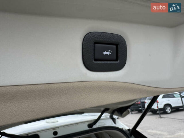 Белый Ниссан Rogue, объемом двигателя 2.49 л и пробегом 132 тыс. км за 16700 $, фото 57 на Automoto.ua