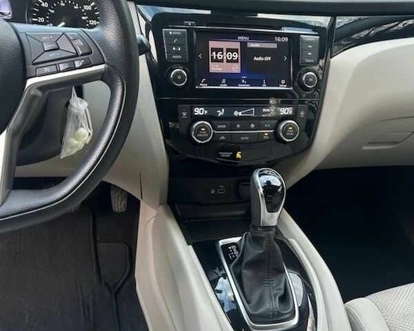 Белый Ниссан Rogue, объемом двигателя 2 л и пробегом 103 тыс. км за 11400 $, фото 9 на Automoto.ua