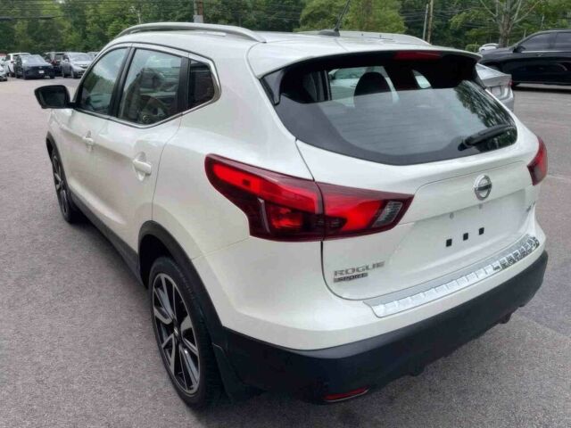 Белый Ниссан Rogue, объемом двигателя 2 л и пробегом 30 тыс. км за 8250 $, фото 6 на Automoto.ua