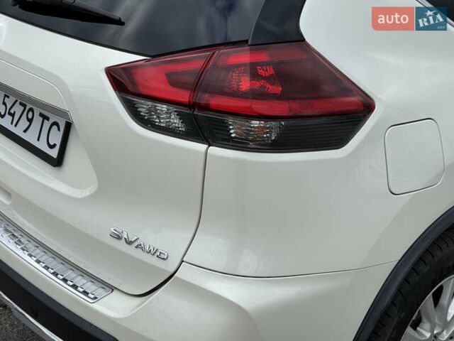 Белый Ниссан Rogue, объемом двигателя 2.49 л и пробегом 132 тыс. км за 16700 $, фото 22 на Automoto.ua