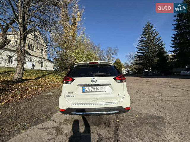 Белый Ниссан Rogue, объемом двигателя 2.49 л и пробегом 83 тыс. км за 16600 $, фото 5 на Automoto.ua