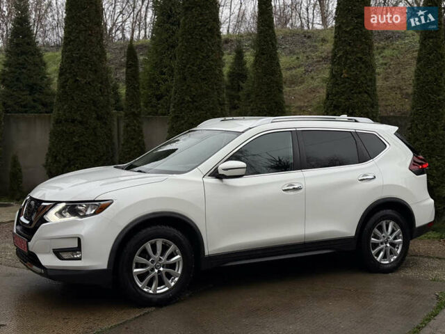 Белый Ниссан Rogue, объемом двигателя 2.5 л и пробегом 138 тыс. км за 13900 $, фото 13 на Automoto.ua