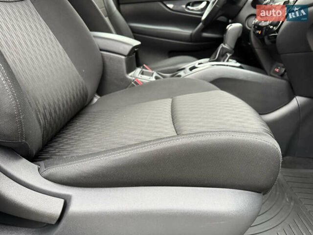 Белый Ниссан Rogue, объемом двигателя 2.5 л и пробегом 138 тыс. км за 13900 $, фото 53 на Automoto.ua