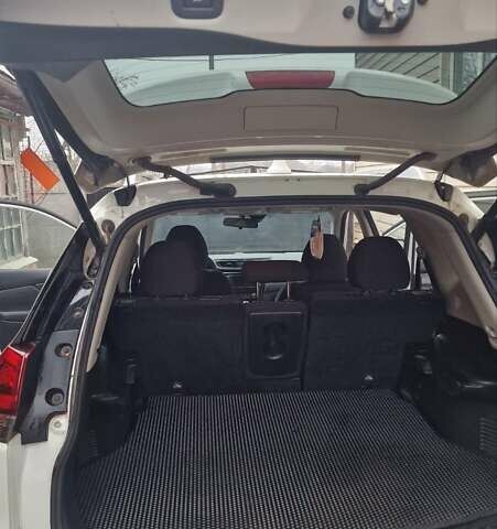 Белый Ниссан Rogue, объемом двигателя 2.49 л и пробегом 89 тыс. км за 16200 $, фото 16 на Automoto.ua