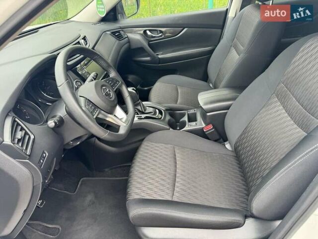 Білий Ніссан Rogue, об'ємом двигуна 2.49 л та пробігом 104 тис. км за 16500 $, фото 12 на Automoto.ua