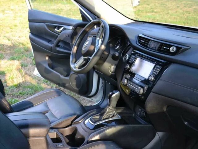 Білий Ніссан Rogue, об'ємом двигуна 2.5 л та пробігом 84 тис. км за 11000 $, фото 17 на Automoto.ua