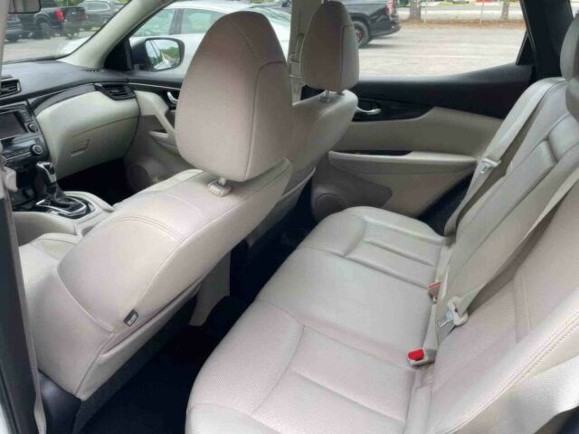 Білий Ніссан Rogue, об'ємом двигуна 2 л та пробігом 31 тис. км за 8000 $, фото 14 на Automoto.ua