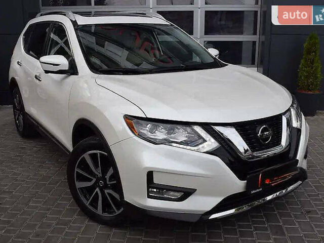 Білий Ніссан Rogue, об'ємом двигуна 2.49 л та пробігом 105 тис. км за 17500 $, фото 4 на Automoto.ua