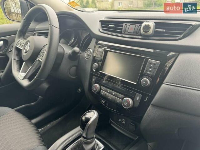 Білий Ніссан Rogue, об'ємом двигуна 2.49 л та пробігом 104 тис. км за 16500 $, фото 11 на Automoto.ua