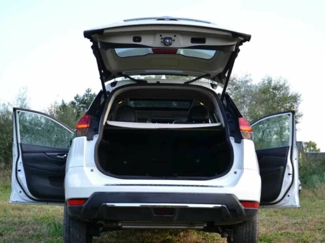 Білий Ніссан Rogue, об'ємом двигуна 2.5 л та пробігом 84 тис. км за 11000 $, фото 1 на Automoto.ua