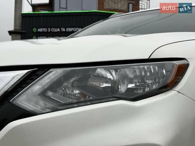 Белый Ниссан Rogue, объемом двигателя 2.49 л и пробегом 86 тыс. км за 20999 $, фото 4 на Automoto.ua