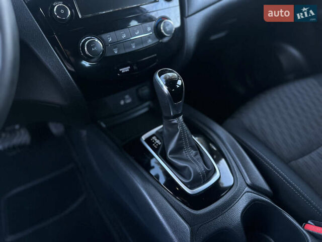 Білий Ніссан Rogue, об'ємом двигуна 2.49 л та пробігом 90 тис. км за 14200 $, фото 29 на Automoto.ua