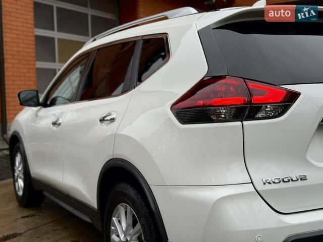 Белый Ниссан Rogue, объемом двигателя 2.5 л и пробегом 138 тыс. км за 13900 $, фото 20 на Automoto.ua
