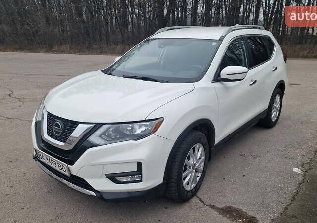 Белый Ниссан Rogue, объемом двигателя 2.49 л и пробегом 89 тыс. км за 16200 $, фото 7 на Automoto.ua