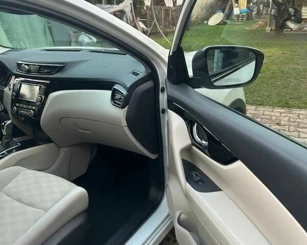 Белый Ниссан Rogue, объемом двигателя 2 л и пробегом 103 тыс. км за 11400 $, фото 12 на Automoto.ua