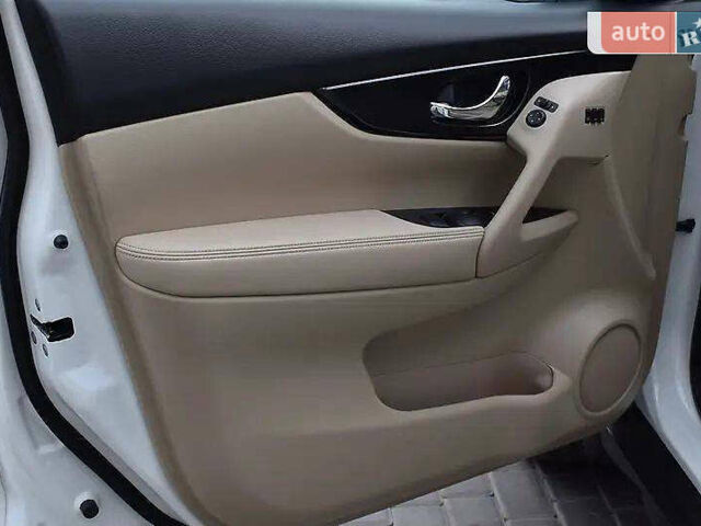 Білий Ніссан Rogue, об'ємом двигуна 2.49 л та пробігом 105 тис. км за 17500 $, фото 10 на Automoto.ua