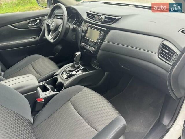 Білий Ніссан Rogue, об'ємом двигуна 2.49 л та пробігом 104 тис. км за 16500 $, фото 10 на Automoto.ua