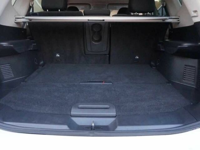 Белый Ниссан Rogue, объемом двигателя 2.5 л и пробегом 84 тыс. км за 14000 $, фото 11 на Automoto.ua