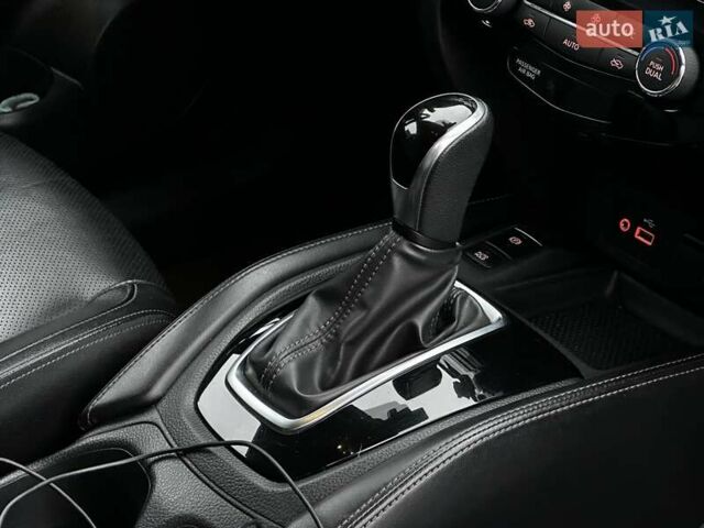 Белый Ниссан Rogue, объемом двигателя 2.49 л и пробегом 86 тыс. км за 20999 $, фото 45 на Automoto.ua