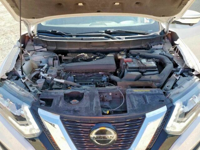 Белый Ниссан Rogue, объемом двигателя 2.5 л и пробегом 55 тыс. км за 2500 $, фото 11 на Automoto.ua