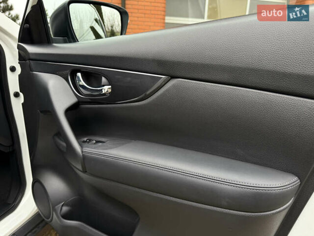 Белый Ниссан Rogue, объемом двигателя 2.5 л и пробегом 138 тыс. км за 13900 $, фото 51 на Automoto.ua