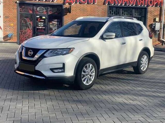 Белый Ниссан Rogue, объемом двигателя 2.5 л и пробегом 63 тыс. км за 12800 $, фото 2 на Automoto.ua