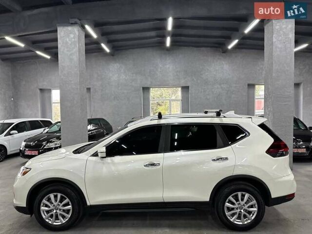 Белый Ниссан Rogue, объемом двигателя 2.5 л и пробегом 103 тыс. км за 16999 $, фото 3 на Automoto.ua