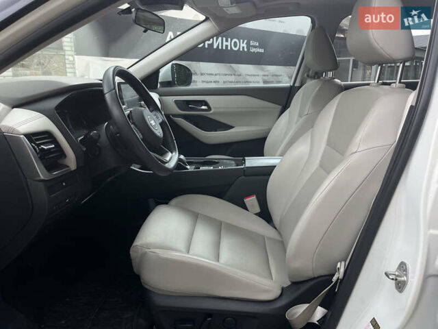 Белый Ниссан Rogue, объемом двигателя 2.49 л и пробегом 142 тыс. км за 21900 $, фото 25 на Automoto.ua