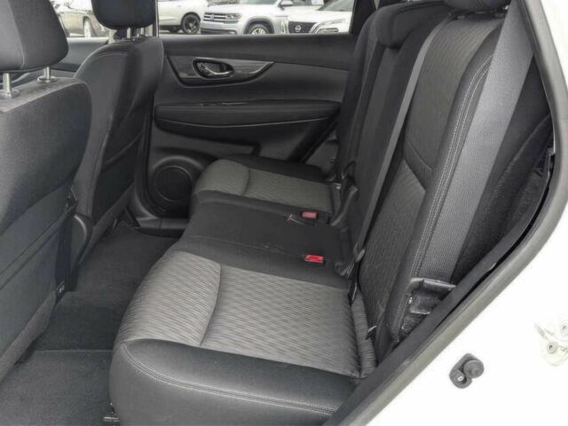 Белый Ниссан Rogue, объемом двигателя 2.5 л и пробегом 48 тыс. км за 12500 $, фото 10 на Automoto.ua