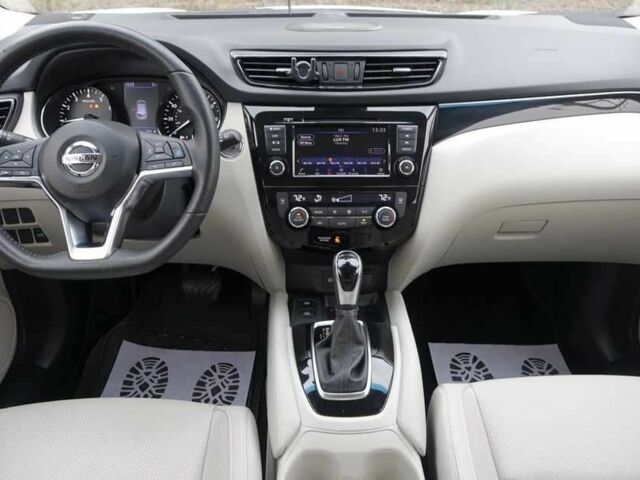 Белый Ниссан Rogue, объемом двигателя 2 л и пробегом 60 тыс. км за 11000 $, фото 7 на Automoto.ua