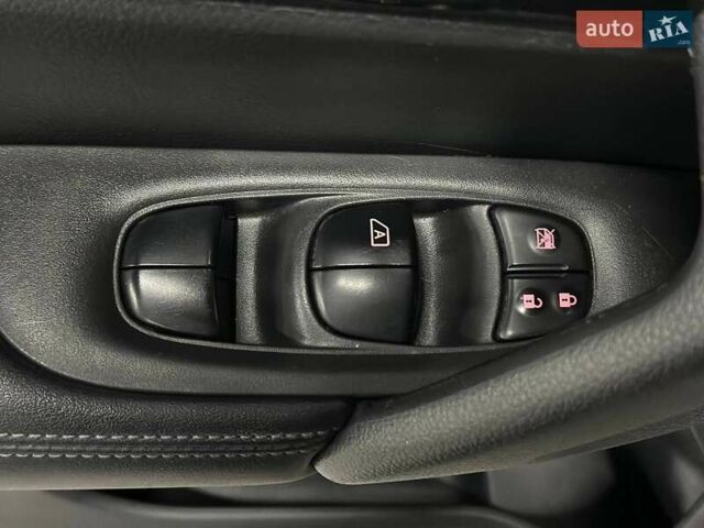 Белый Ниссан Rogue, объемом двигателя 2.5 л и пробегом 103 тыс. км за 16999 $, фото 13 на Automoto.ua