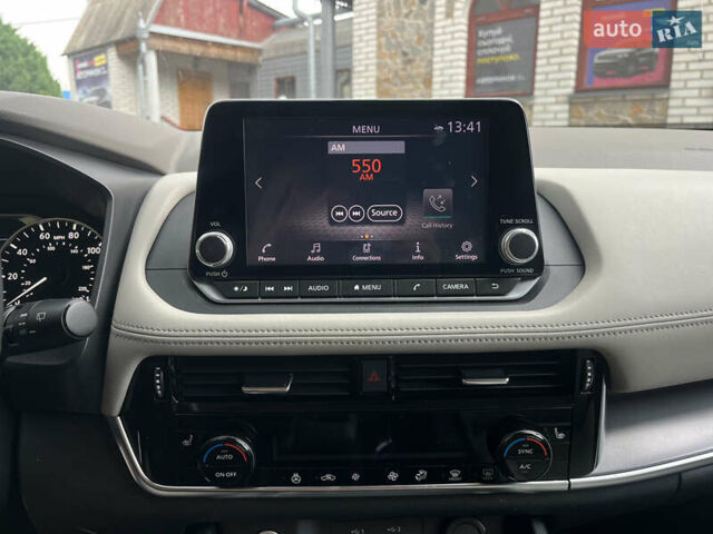 Белый Ниссан Rogue, объемом двигателя 2.49 л и пробегом 142 тыс. км за 21900 $, фото 32 на Automoto.ua