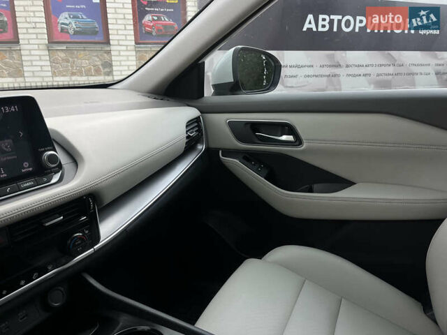 Белый Ниссан Rogue, объемом двигателя 2.49 л и пробегом 142 тыс. км за 21900 $, фото 33 на Automoto.ua