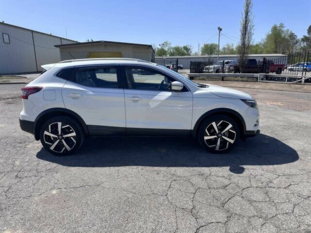 Білий Ніссан Rogue, об'ємом двигуна 2 л та пробігом 49 тис. км за 14500 $, фото 3 на Automoto.ua