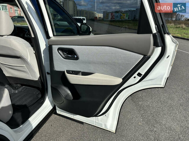 Білий Ніссан Rogue, об'ємом двигуна 2.49 л та пробігом 94 тис. км за 21499 $, фото 74 на Automoto.ua