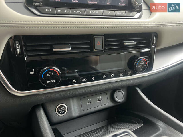 Белый Ниссан Rogue, объемом двигателя 2.49 л и пробегом 142 тыс. км за 21900 $, фото 34 на Automoto.ua