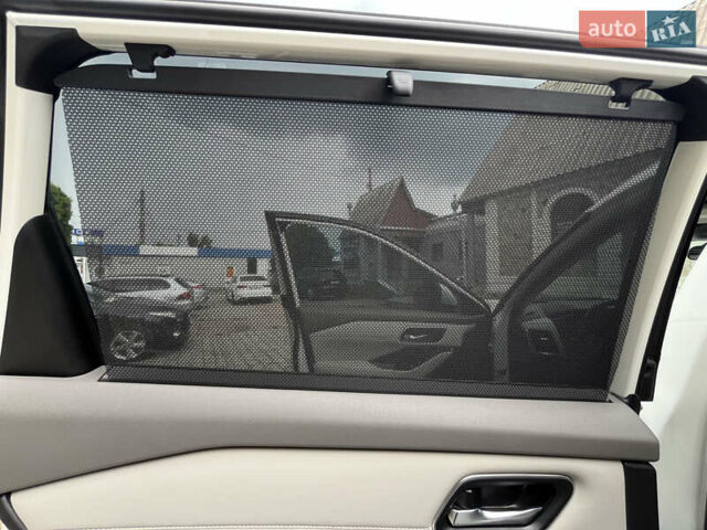 Белый Ниссан Rogue, объемом двигателя 2.49 л и пробегом 142 тыс. км за 21900 $, фото 14 на Automoto.ua