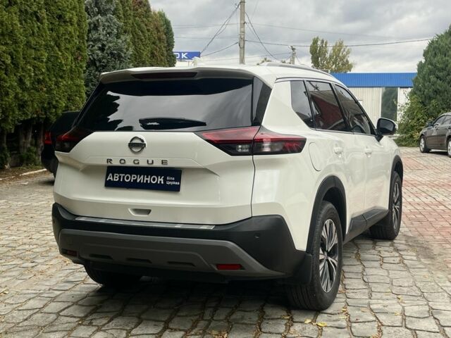 Белый Ниссан Rogue, объемом двигателя 2.5 л и пробегом 36 тыс. км за 22500 $, фото 4 на Automoto.ua