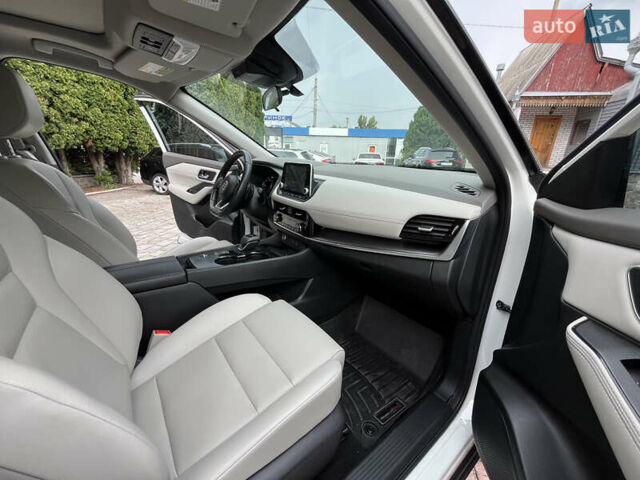 Белый Ниссан Rogue, объемом двигателя 2.49 л и пробегом 142 тыс. км за 21900 $, фото 17 на Automoto.ua