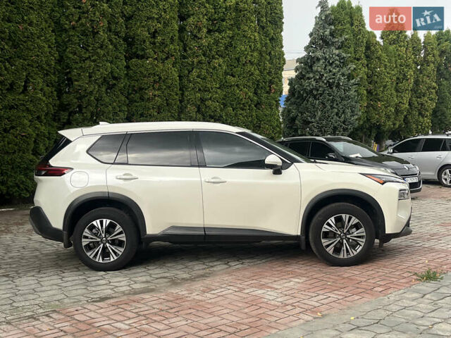 Белый Ниссан Rogue, объемом двигателя 2.49 л и пробегом 142 тыс. км за 21900 $, фото 5 на Automoto.ua