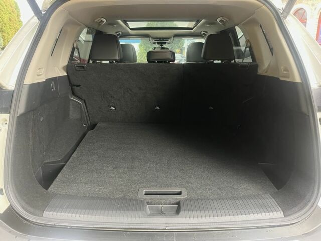 Белый Ниссан Rogue, объемом двигателя 2.5 л и пробегом 36 тыс. км за 22500 $, фото 21 на Automoto.ua