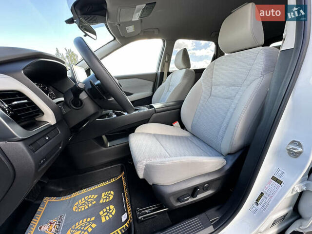 Білий Ніссан Rogue, об'ємом двигуна 2.49 л та пробігом 94 тис. км за 21499 $, фото 50 на Automoto.ua