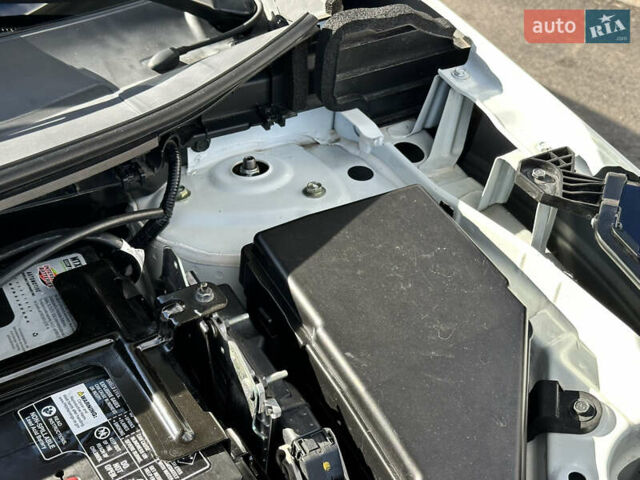 Білий Ніссан Rogue, об'ємом двигуна 2.49 л та пробігом 94 тис. км за 21499 $, фото 87 на Automoto.ua