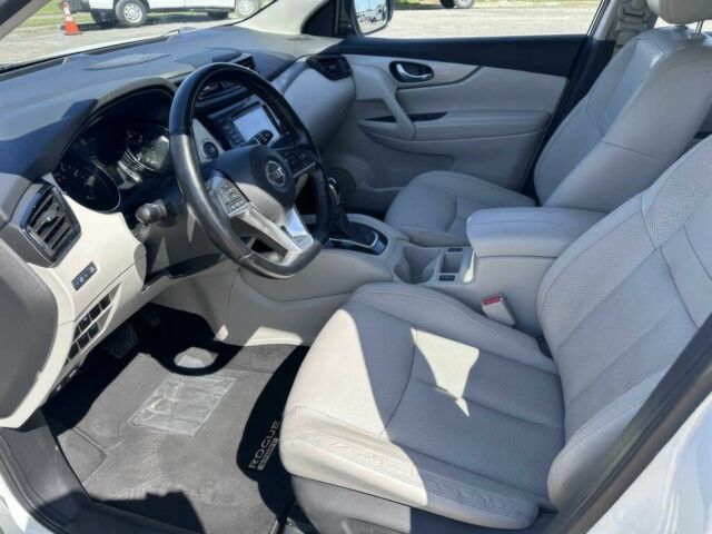 Білий Ніссан Rogue, об'ємом двигуна 2 л та пробігом 49 тис. км за 14500 $, фото 8 на Automoto.ua